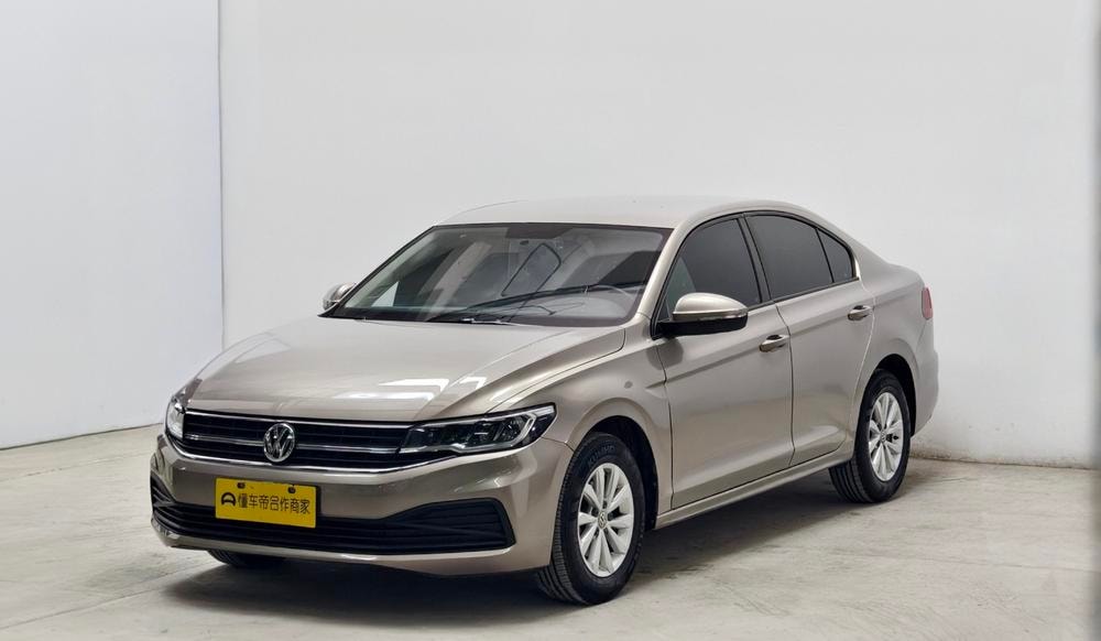 Volkswagen Bora 2019 — фото автомобиля