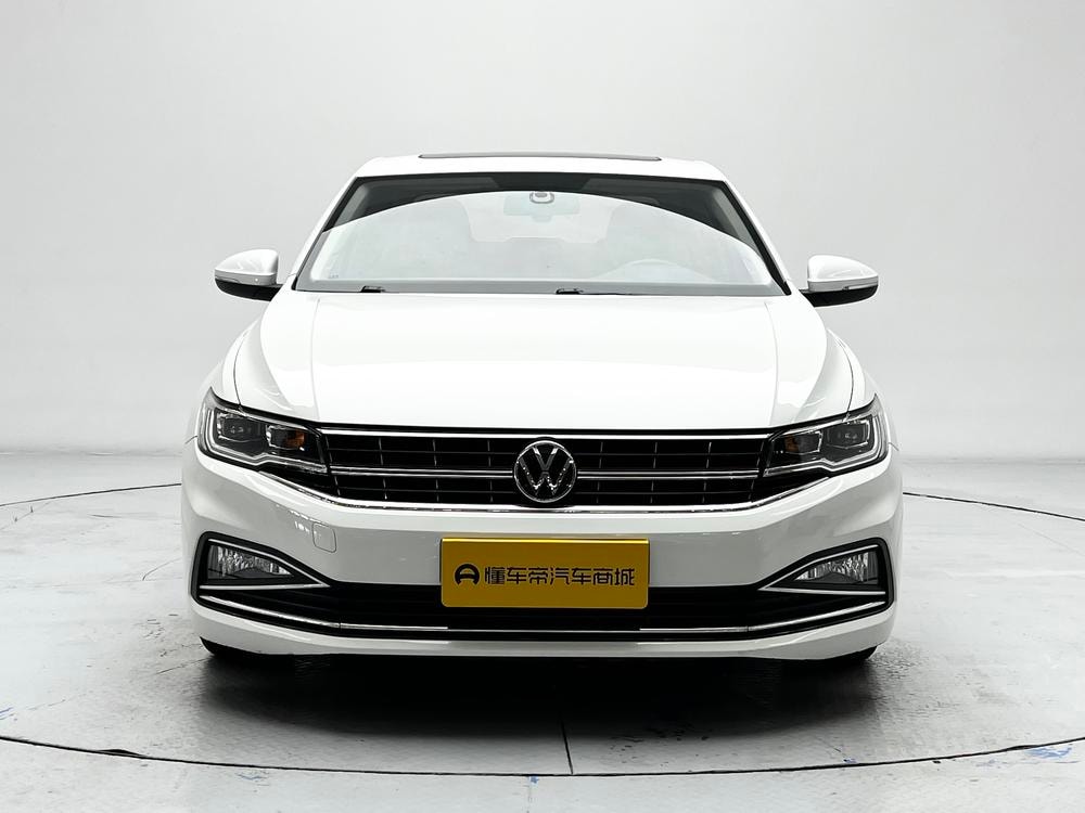 Volkswagen Bora 2021 — фото автомобиля