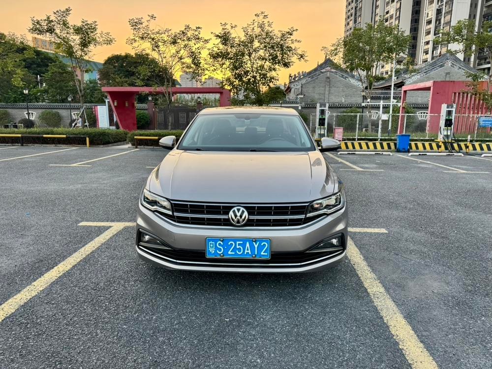 Volkswagen Bora 2020 — фото автомобиля 1
