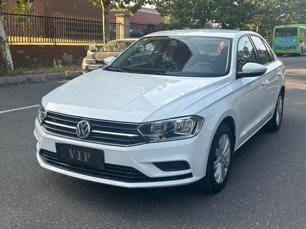 Volkswagen Bora 2019 — фото автомобиля 1