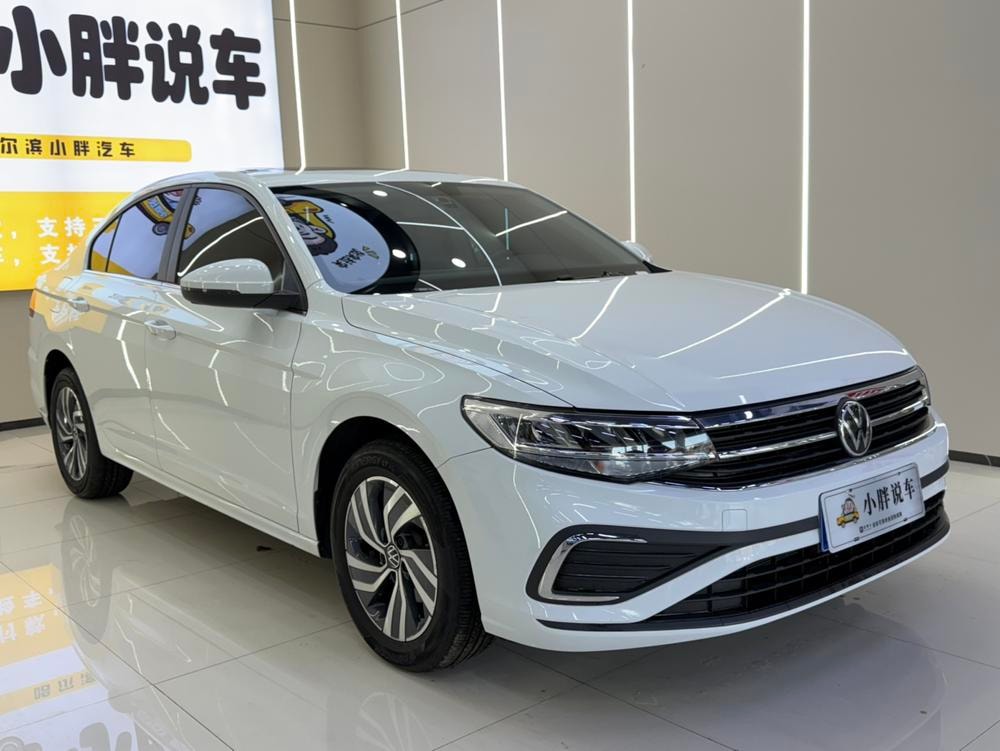 Volkswagen Bora 2025 — фото автомобиля 1