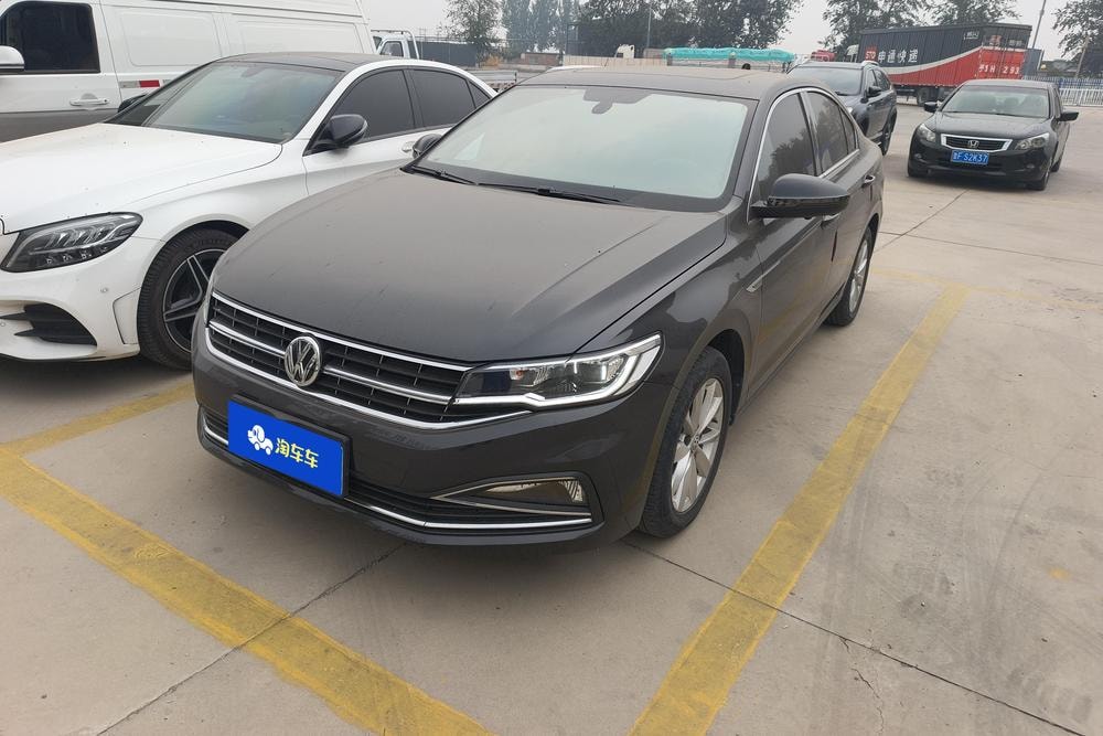 Volkswagen Bora 2020 — фото автомобиля 1