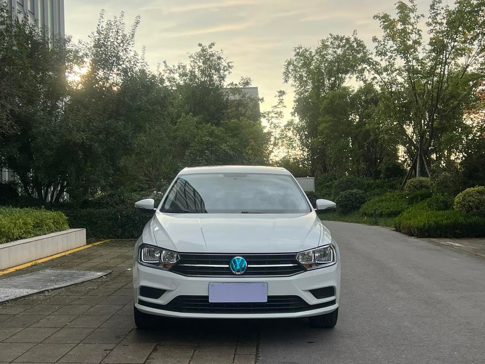Volkswagen Bora 2019 — фото автомобиля 1