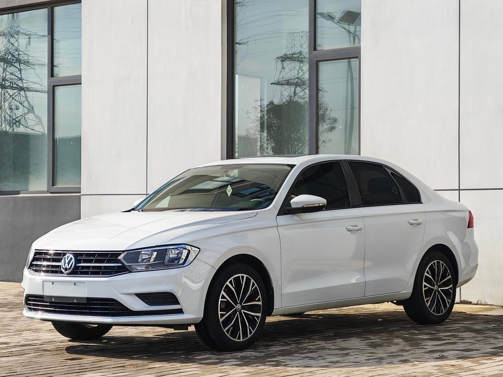 Volkswagen Bora 2019 — фото автомобиля 1