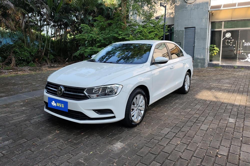 Volkswagen Bora 2019 — фото автомобиля