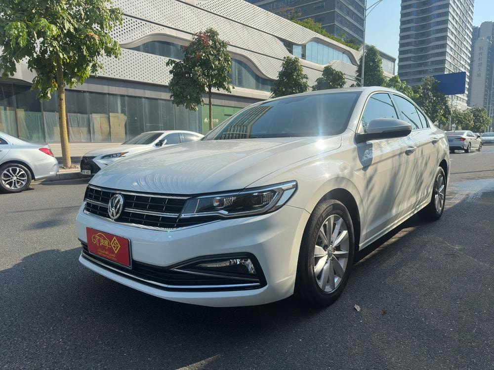 Volkswagen Bora 2020 — фото автомобиля