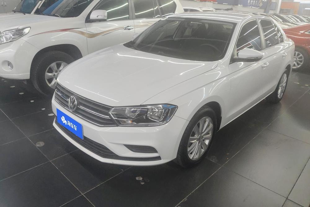 Volkswagen Bora 2019 — фото автомобиля