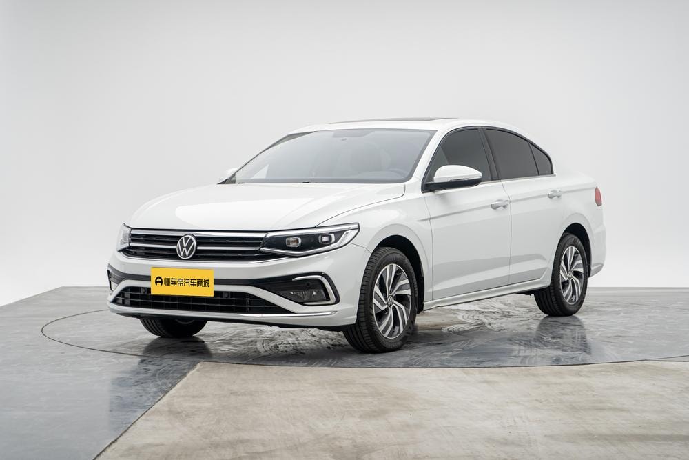 Volkswagen Bora 2023 — фото автомобиля