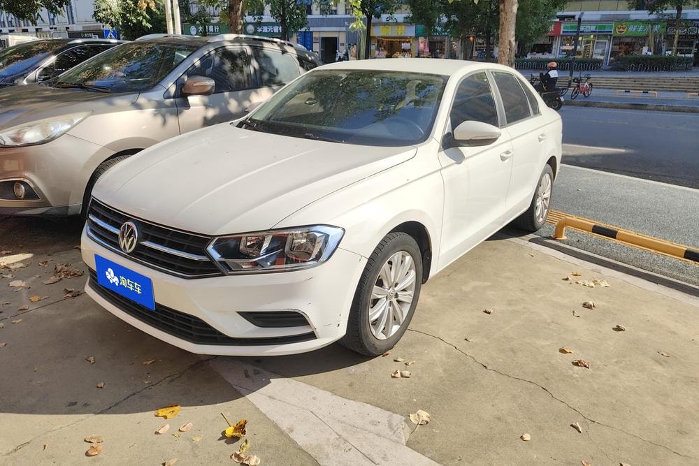Volkswagen Bora 2019 — фото автомобиля