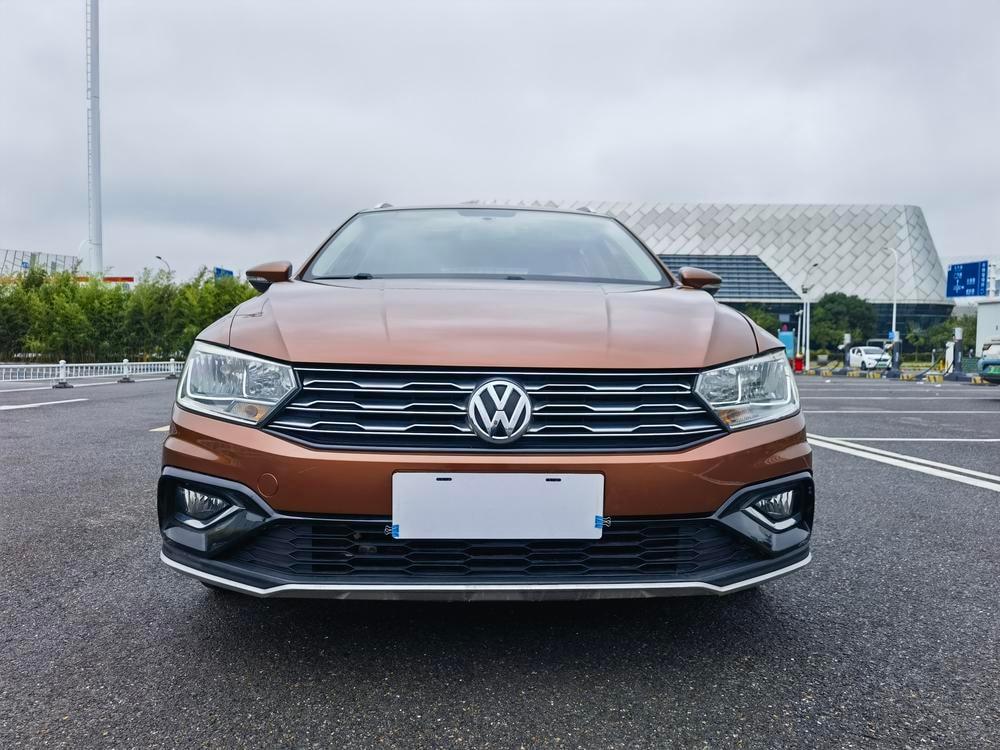 Volkswagen C-TREK 2017 — фото автомобиля