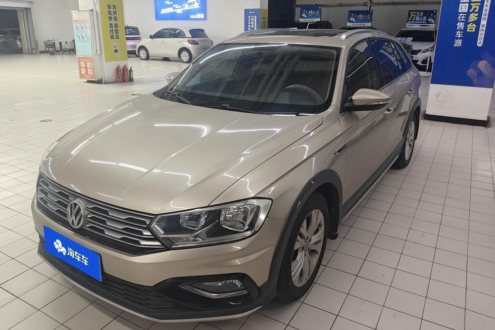 Volkswagen C-TREK 2017 — фото автомобиля