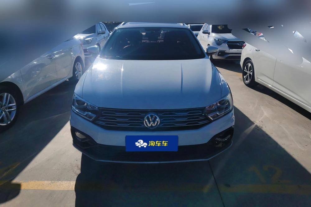 Volkswagen C-TREK 2018 — фото автомобиля