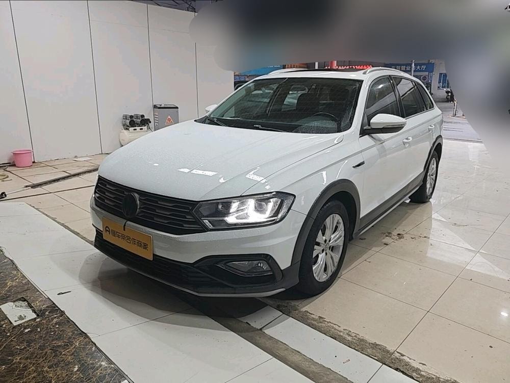 Volkswagen C-TREK 2018 — фото автомобиля 1