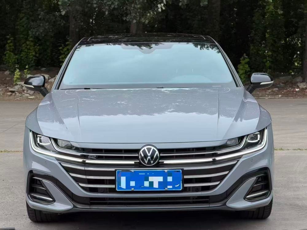 Volkswagen CC 2024 — фото автомобиля 1