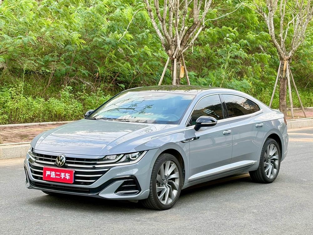 Volkswagen CC 2023 — фото автомобиля 1