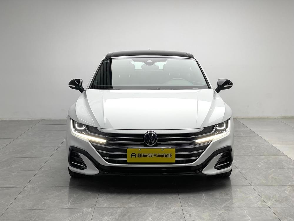 Volkswagen CC 2024 — фото автомобиля 1