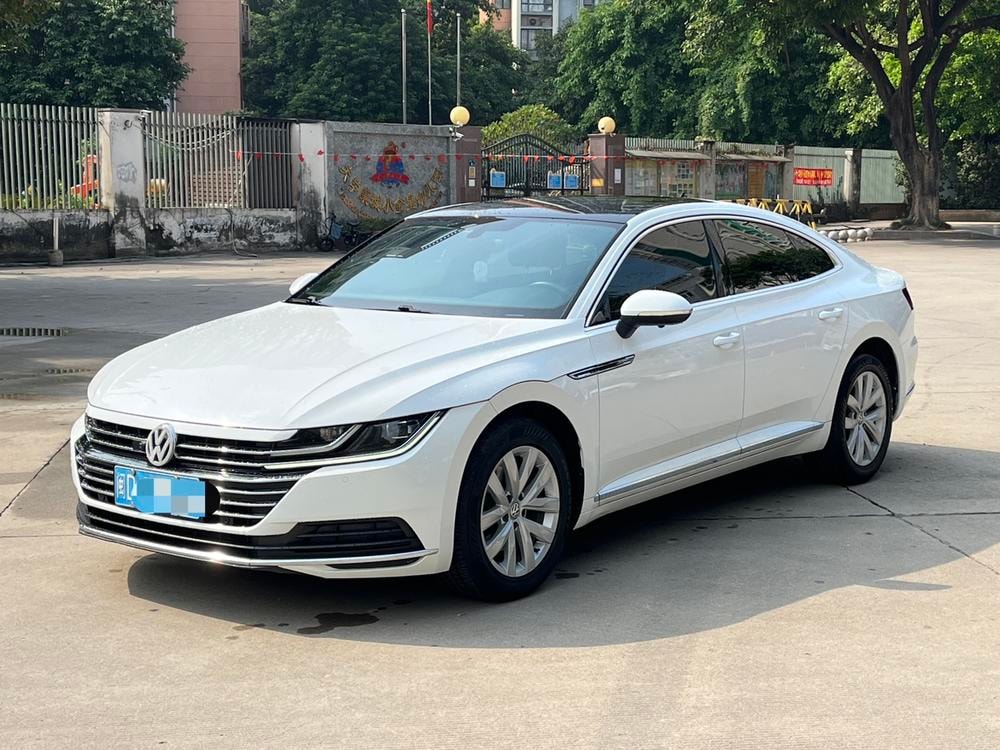 Volkswagen CC 2020 — фото автомобиля 1