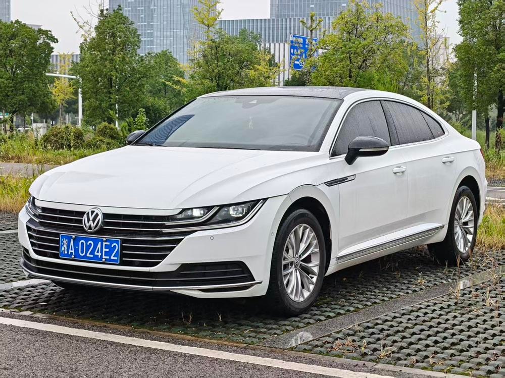 Volkswagen CC 2020 — фото автомобиля 1