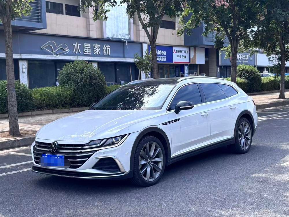 Volkswagen CC 2024 — фото автомобиля 1