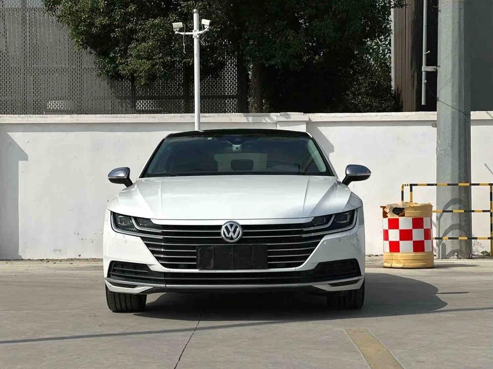 Volkswagen CC 2019 — фото автомобиля
