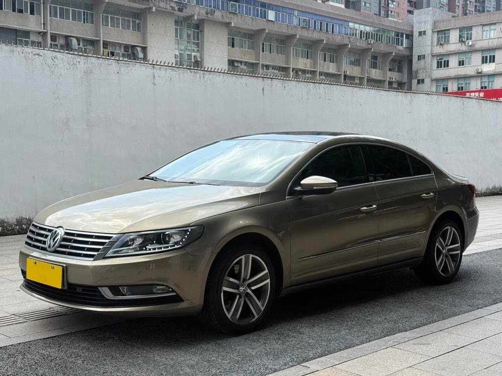 Volkswagen CC 2015 — фото автомобиля