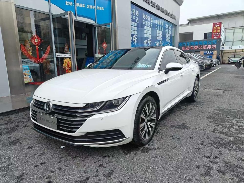 Volkswagen CC 2020 — фото автомобиля