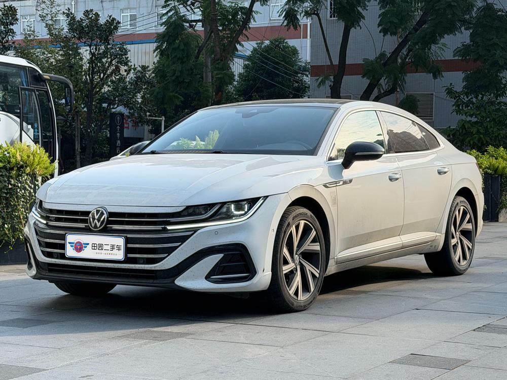 Volkswagen CC 2021 — фото автомобиля 1
