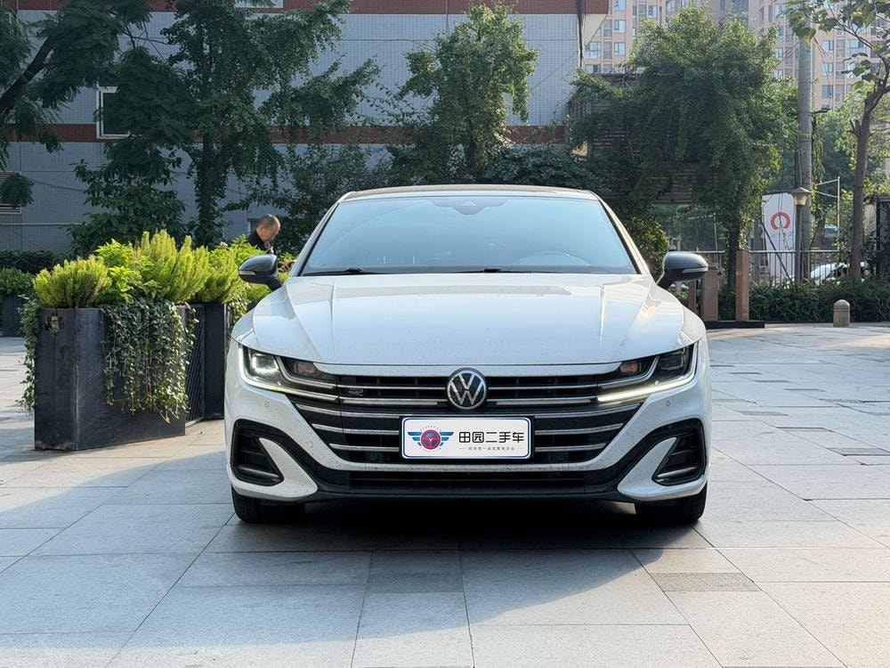 Volkswagen CC 2021 — фото автомобиля
