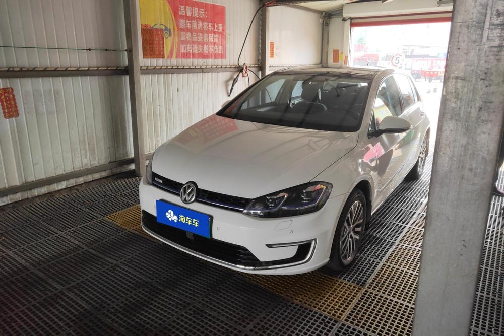 Volkswagen e-Golf 2019 — фото автомобиля 1
