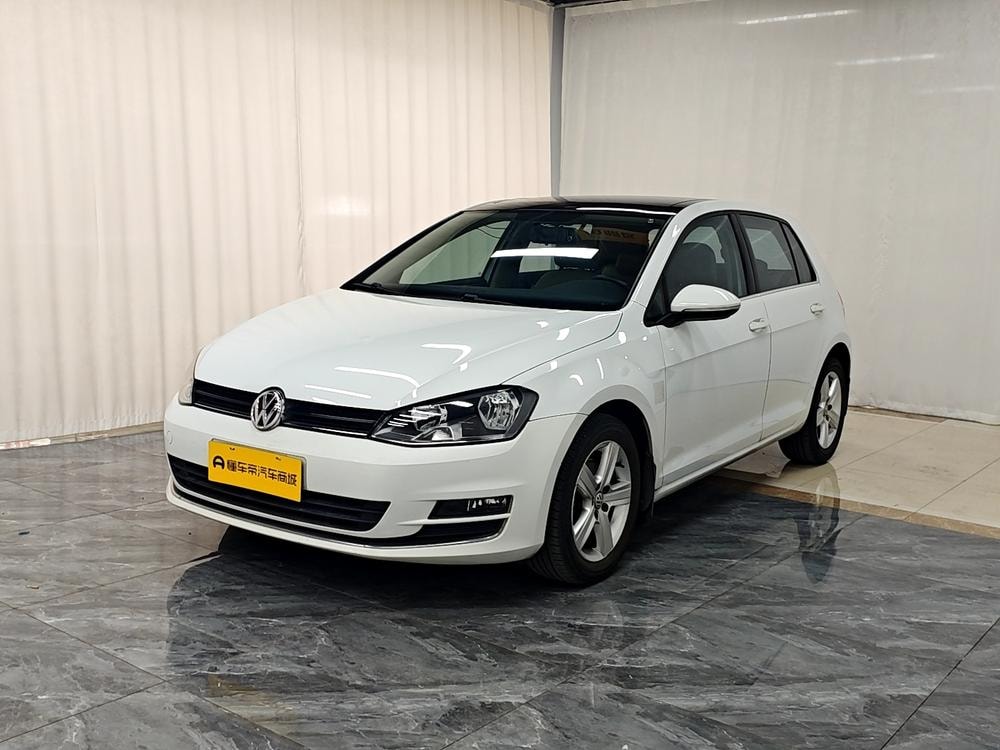 Volkswagen Golf 2016 — фото автомобиля