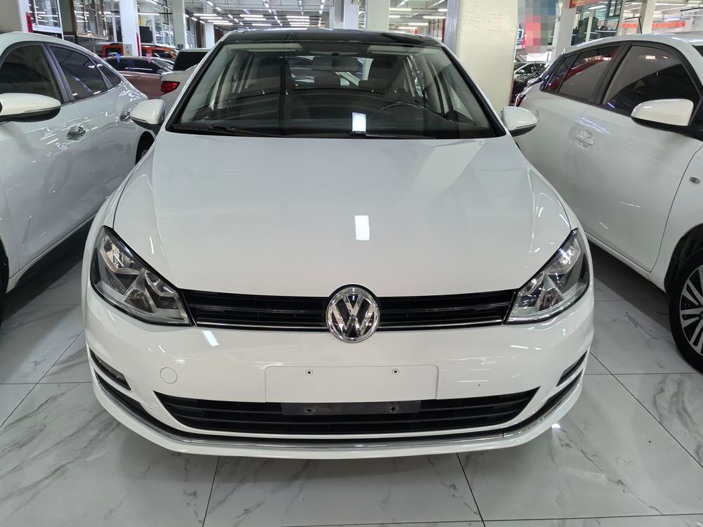 Volkswagen Golf 2016 — фото автомобиля