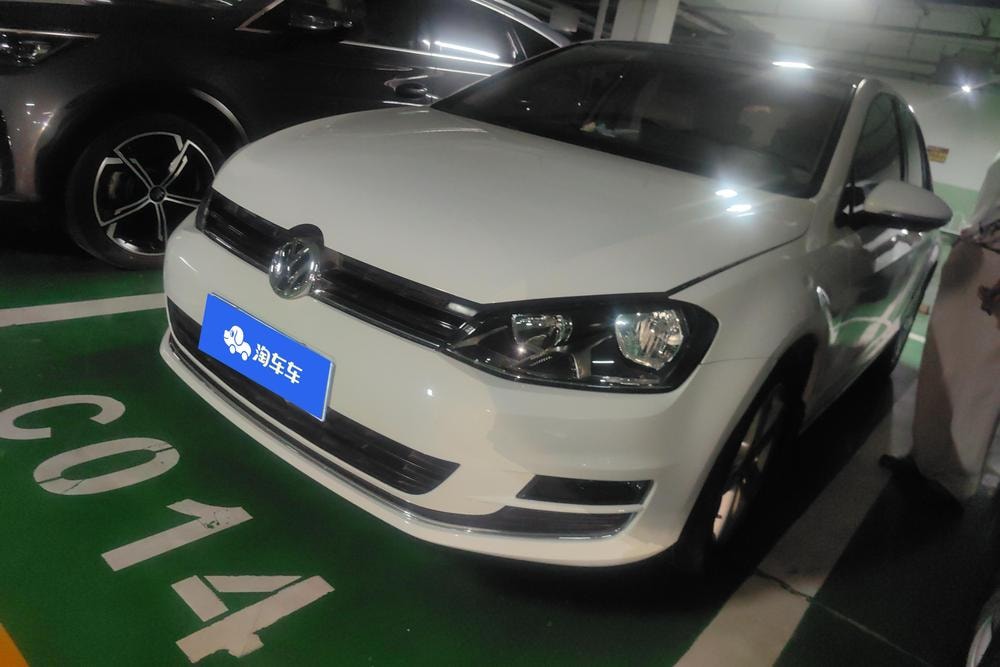 Volkswagen Golf 2015 — фото автомобиля