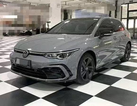 Volkswagen Golf 2023 — фото автомобиля 1