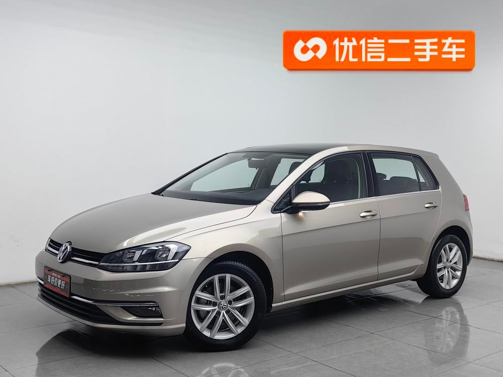 Volkswagen Golf 2018 — фото автомобиля