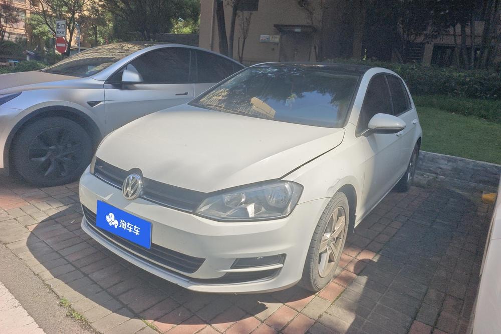 Volkswagen Golf 2016 — фото автомобиля