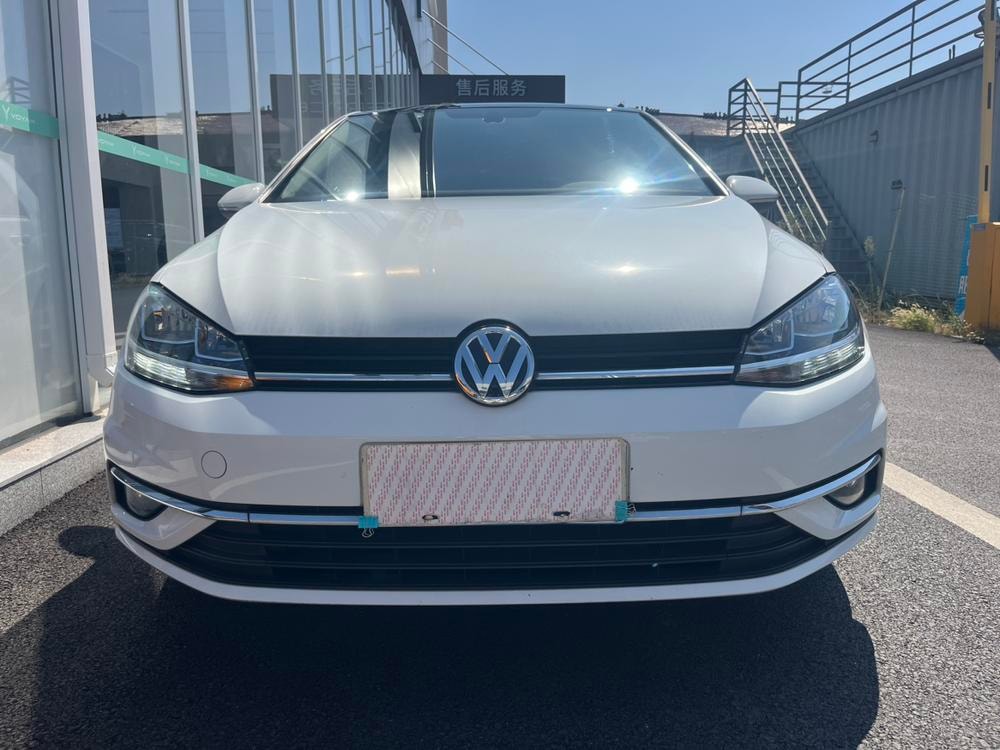 Volkswagen Golf 2020 — фото автомобиля