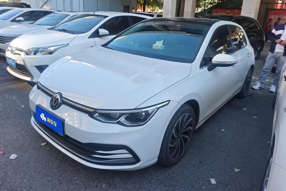 Volkswagen Golf 2021 — фото автомобиля 1