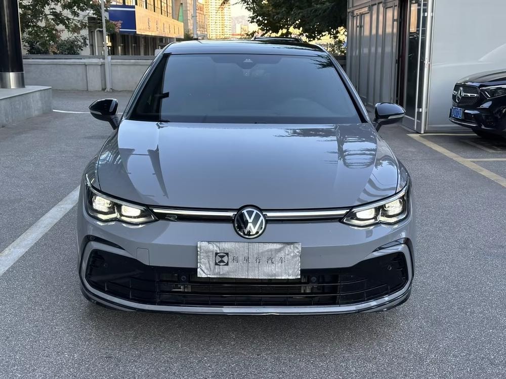 Volkswagen Golf 2021 — фото автомобиля 1