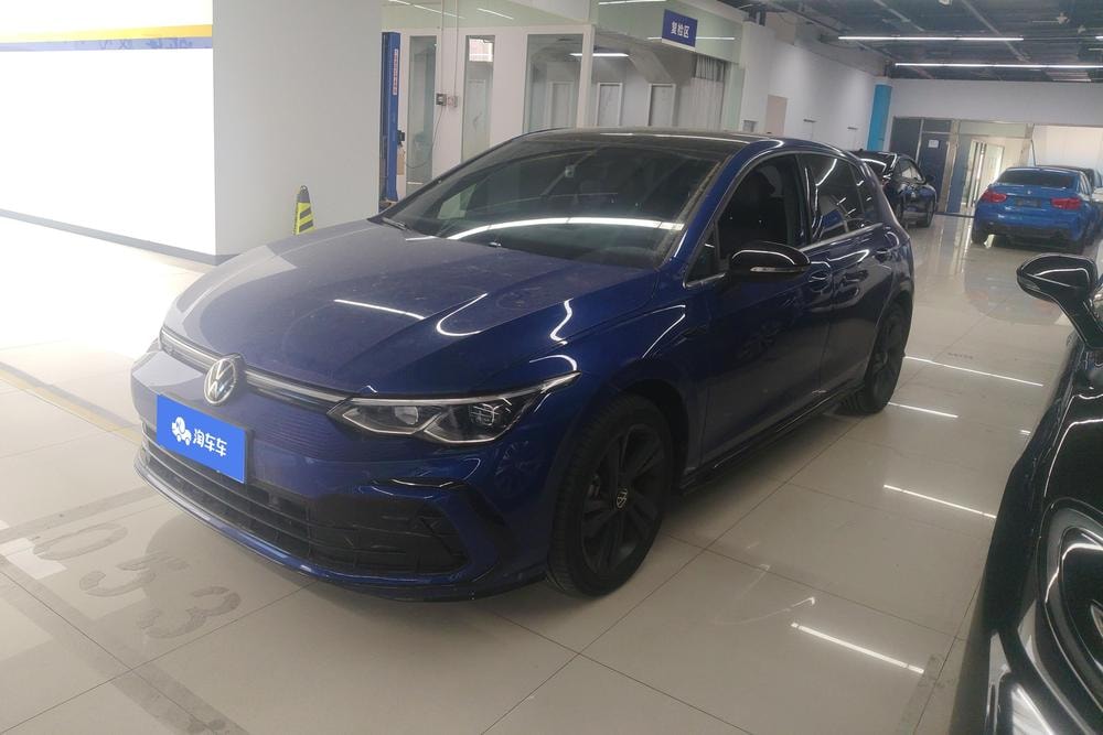 Volkswagen Golf 2021 — фото автомобиля 1