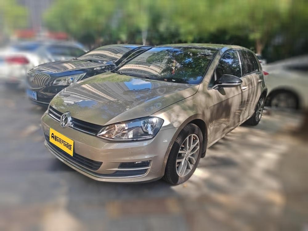 Volkswagen Golf 2017 — фото автомобиля