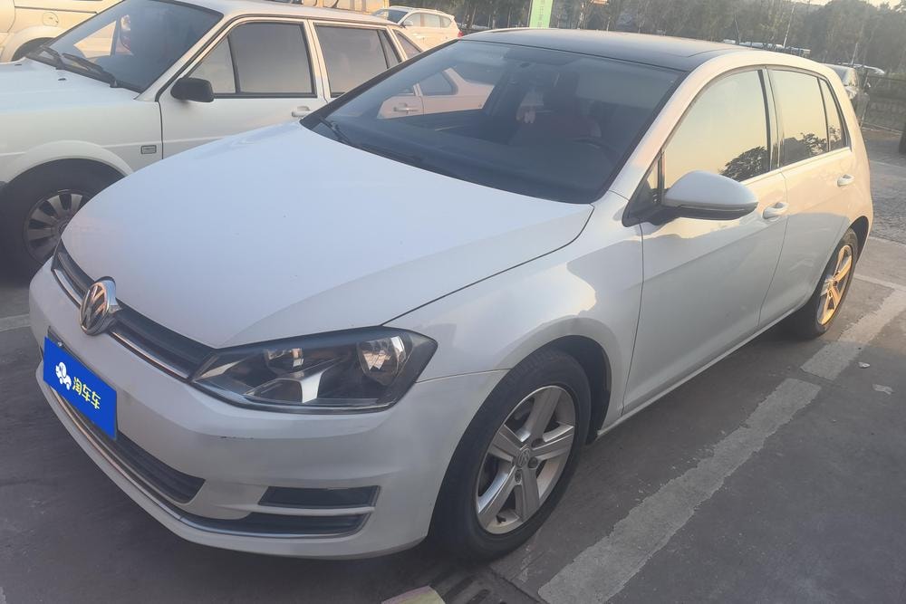 Volkswagen Golf 2016 — фото автомобиля