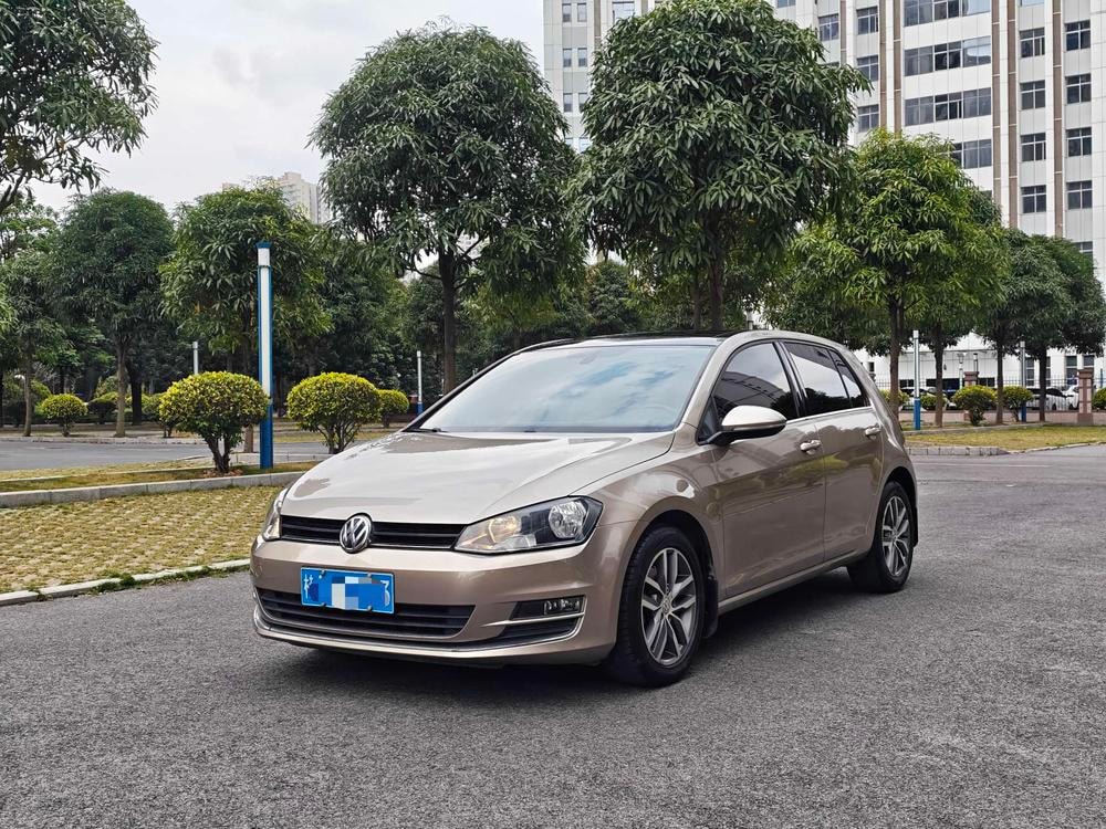 Volkswagen Golf 2015 — фото автомобиля 1