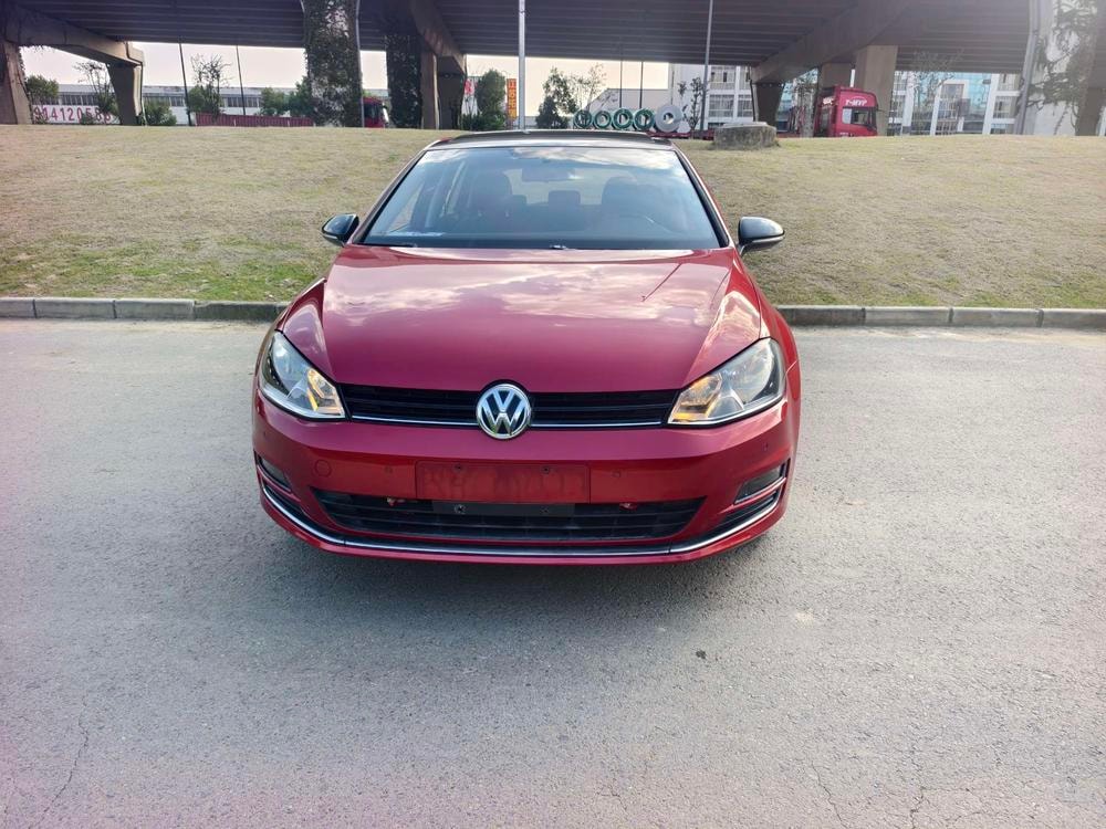 Volkswagen Golf 2017 — фото автомобиля