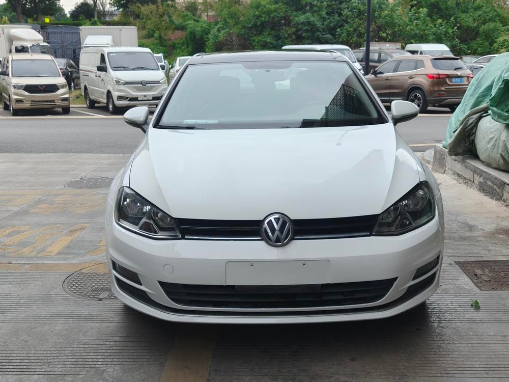 Volkswagen Golf 2016 — фото автомобиля 1