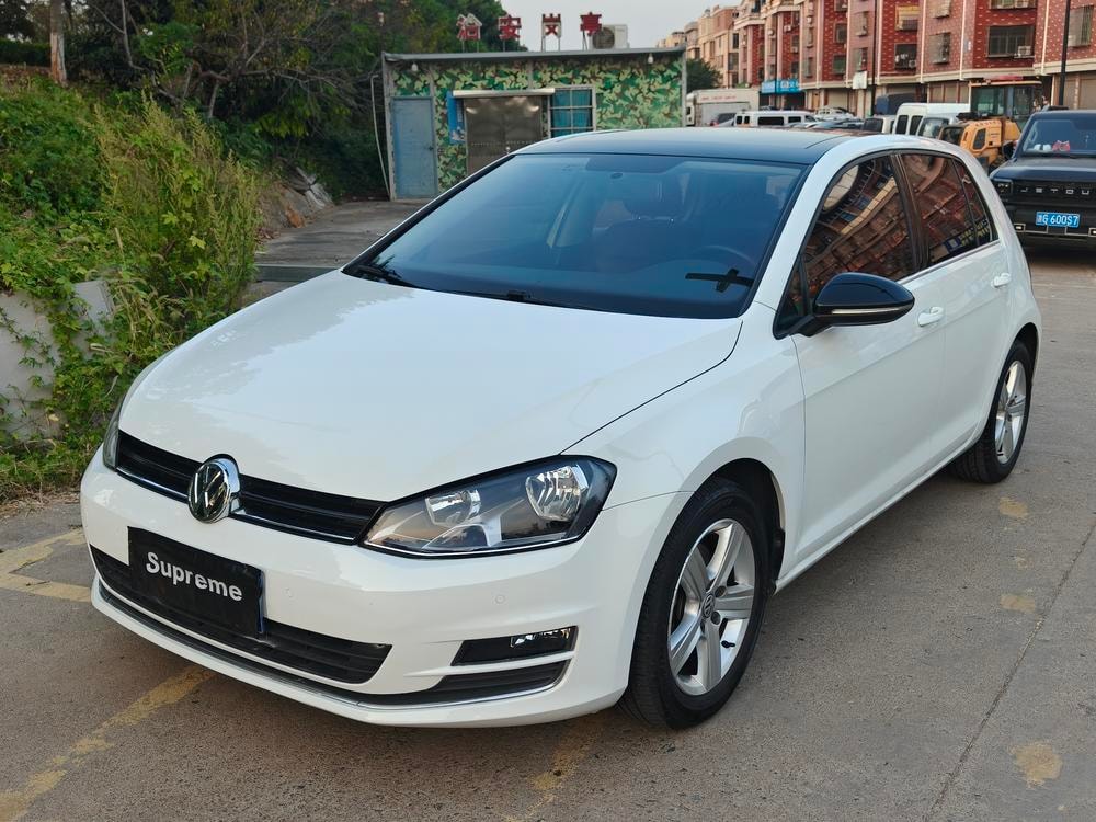 Volkswagen Golf 2017 — фото автомобиля