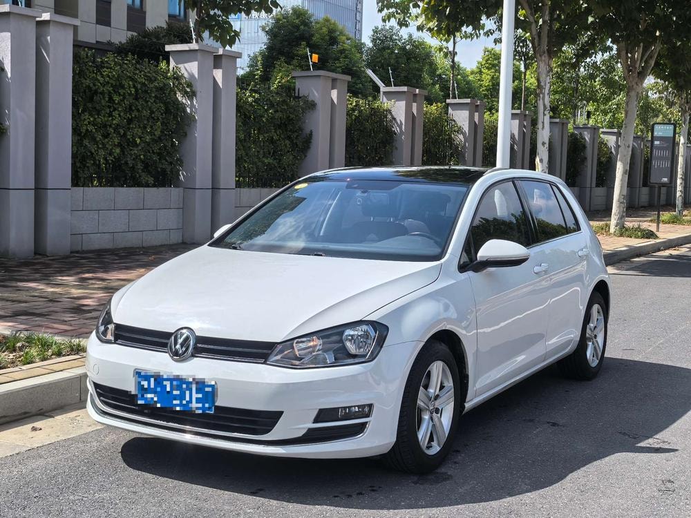 Volkswagen Golf 2017 — фото автомобиля