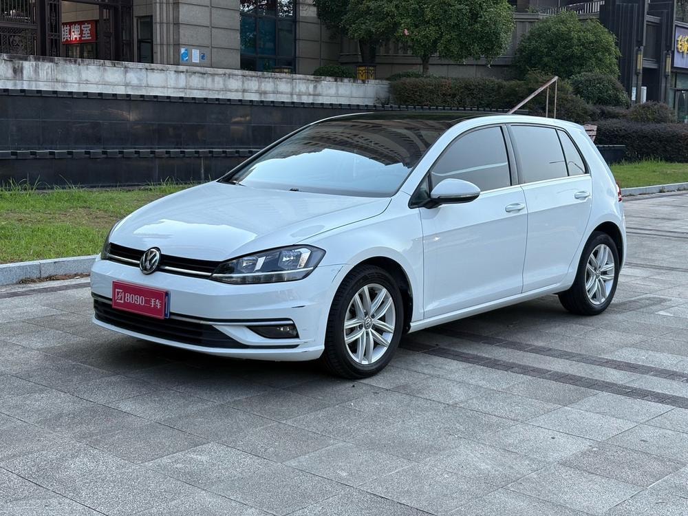 Volkswagen Golf 2018 — фото автомобиля 1