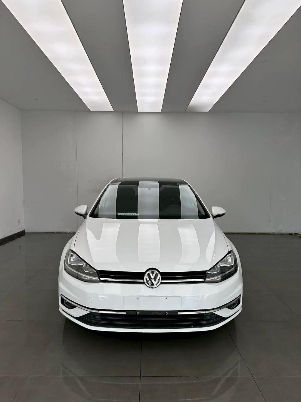 Volkswagen Golf 2018 — фото автомобиля 1