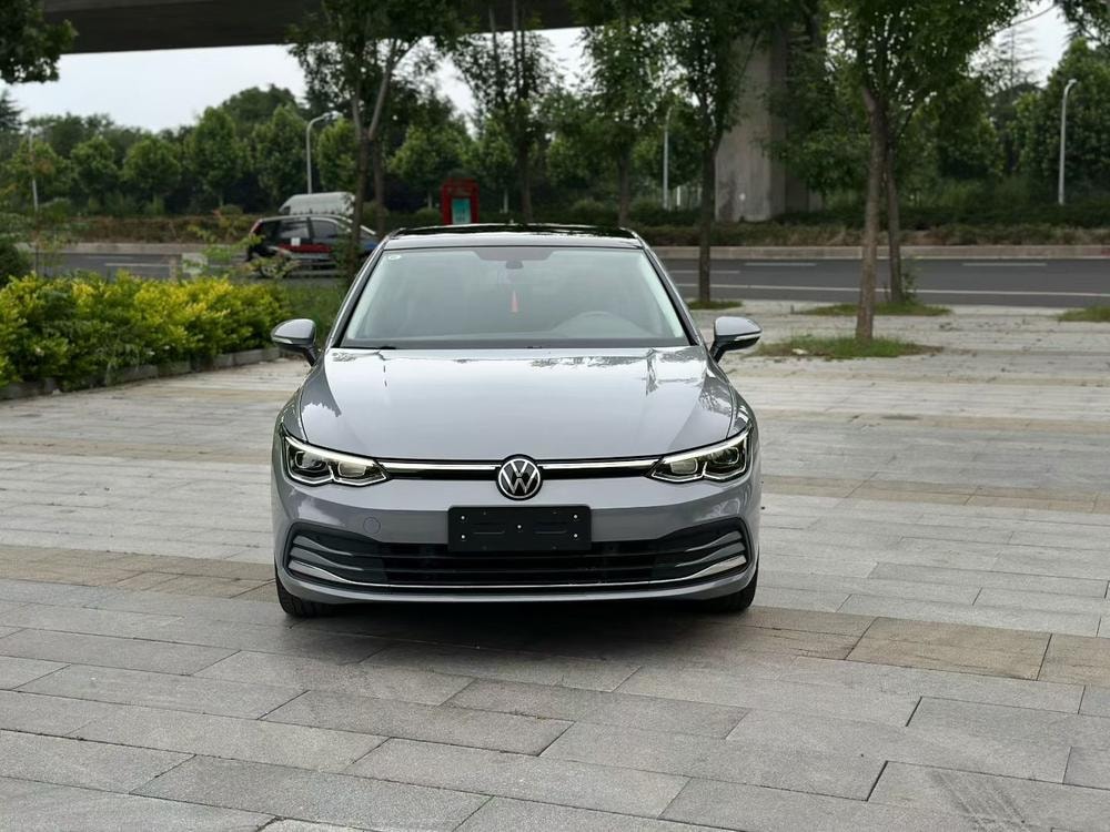 Volkswagen Golf 2021 — фото автомобиля
