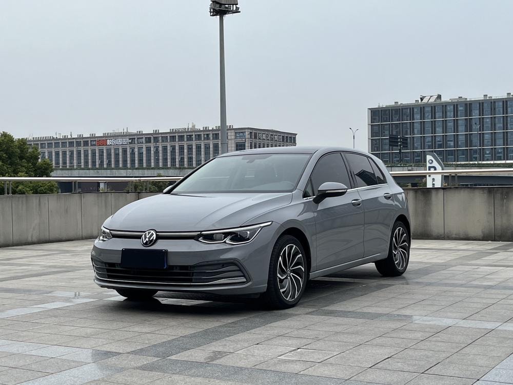 Volkswagen Golf 2021 — фото автомобиля